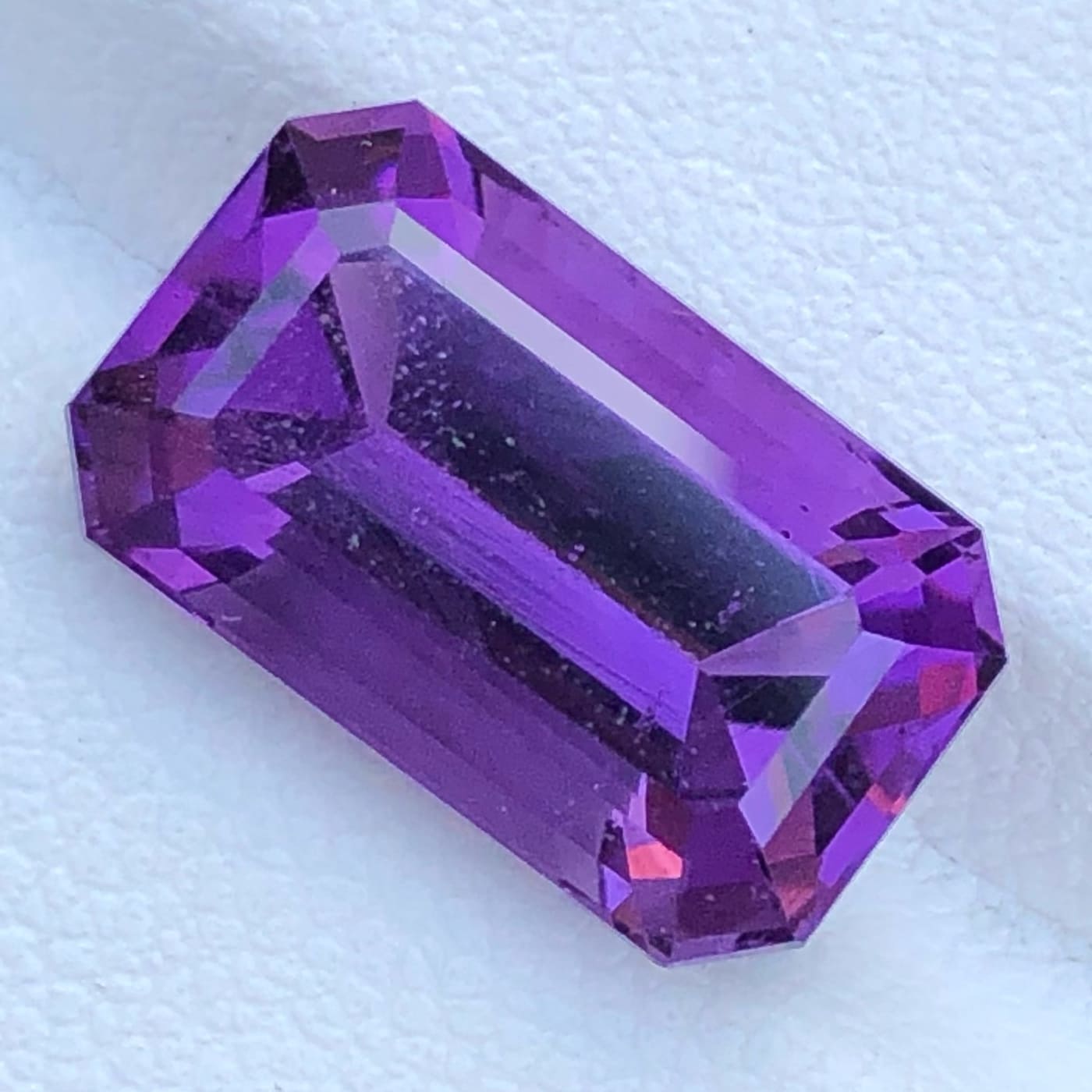 6.60 Carats Royal Purple Amethyst — view 1